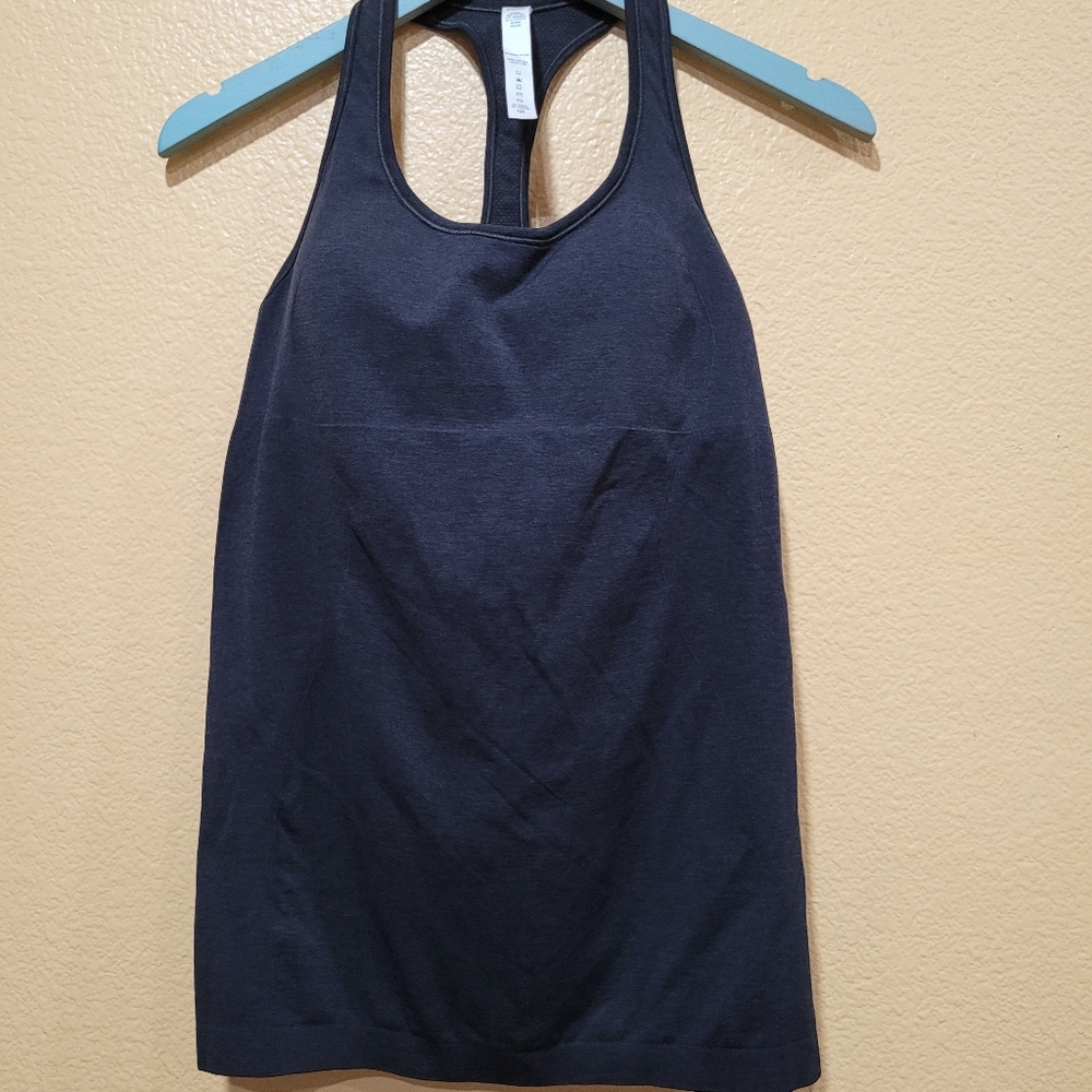 Lululemon black top